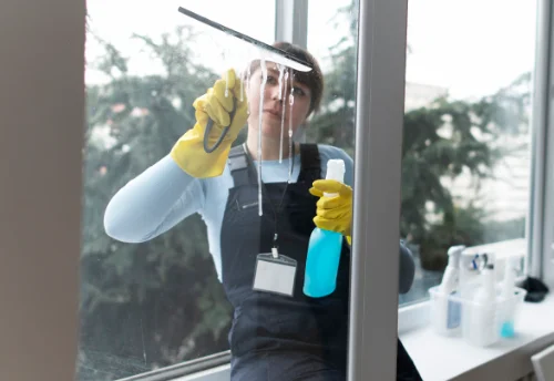 Nettoyage de vitres intérieures et extérieures à Yquelon